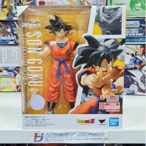 SHF Son Goku Saiyan Raised on Earth Bandai